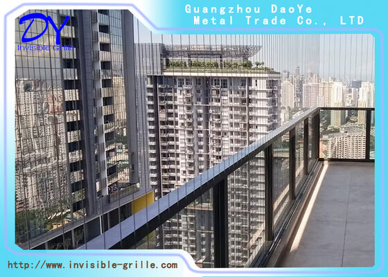 Balcão Grelha Invisível concebida para fornecer soluções de segurança que se integram perfeitamente com os projetos arquitetônicos modernos