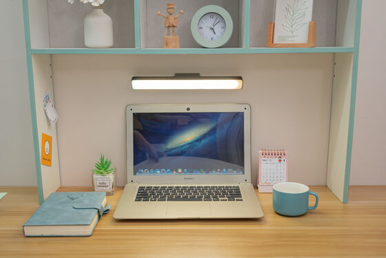 Até 8 horas de uso Tempo de utilização Lâmpada magnética recarregável 5V 1A Voltagem nominal Adequada para iluminação industrial e comercial