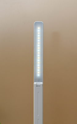 Lâmpadas de toque LED Lâmpadas de cama Bateria USB Lâmpadas móveis de mesa de leitura para sala de estar