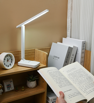 Lâmpadas de toque LED Lâmpadas de cama Bateria USB Lâmpadas móveis de mesa de leitura para sala de estar