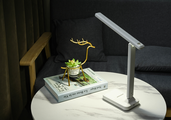 Lâmpada de mesa dobrável de braço ajustável 5500 Kelvin Controle táctil com 10 lâmpadas para iluminação brilhante
