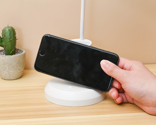 Lâmpada de mesa USB dobrável com comando táctil