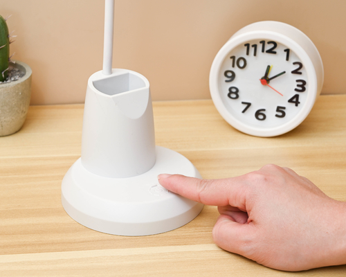 Lâmpada de mesa LED de controle táctil com 6500-8000K Temperatura de cor 5W Potência 10 lâmpadas Lâmpadas de mesa pequenas