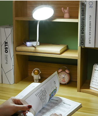 Lâmpada de mesa LED ajustável com iluminação quente e fria