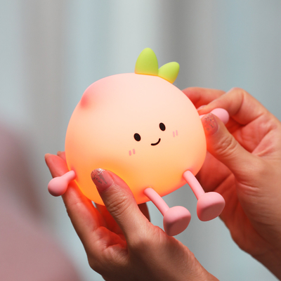 2024 Nova Lâmpada de Noite de Forma de Pêssego Soft Silicone 7 Cores Mudança de Cuidados Oculares Luz Noturna Para Crianças Presentes Lâmpada de Mesa
