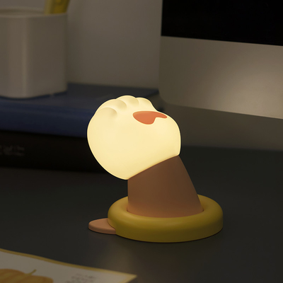 Lâmpada noturna de patas de gato com fonte de energia a bateria e design multifuncional