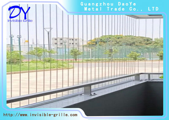 Grelha de segurança invisível barreira de segurança invisível concebida para proteger eficazmente crianças e animais de estimação, mantendo a sua integridade estética