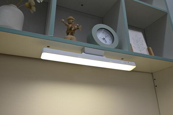 Luminária de leitura com dimerização contínua recarregável por USB, design moderno, iluminação magnética suspensa para armário, luzes de parede giratórias recarregáveis