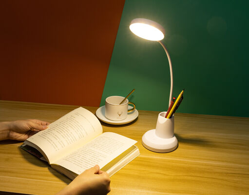 Lâmpada de escritório LED recarregável Plug-in de proteção ocular Lâmpada de estudo Colégio Dormitório Lâmpada de leitura Toque