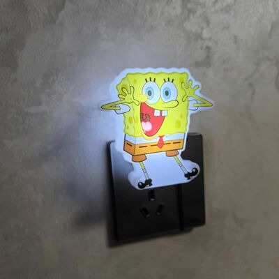 Luz Noturna Plug-in com Fonte de Alimentação Voltagem 110-240V Proporcionando Iluminação Consistente e Eficiente em Energia para Múltiplos Ambientes