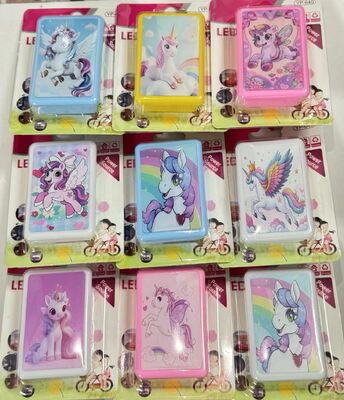 Lâmpada de noite Plug em Night Light Design de montagem de parede Lâmpada de noite de brilho suave Ideal para quartos Corredores Banheiros e quartos de crianças