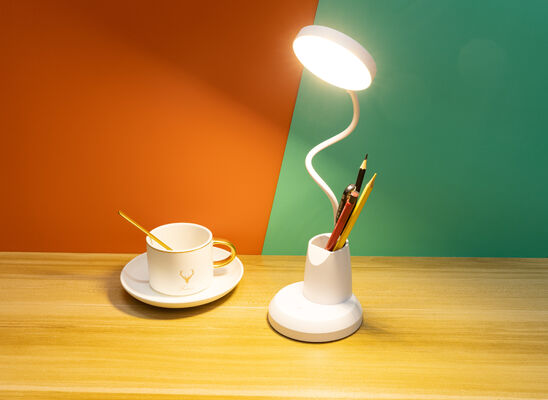 Lâmpada de escritório LED recarregável Plug-in de proteção ocular Lâmpada de estudo Colégio Dormitório Lâmpada de leitura Toque